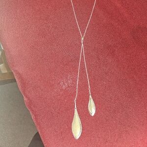 Elegant Gold Teardrop Necklace